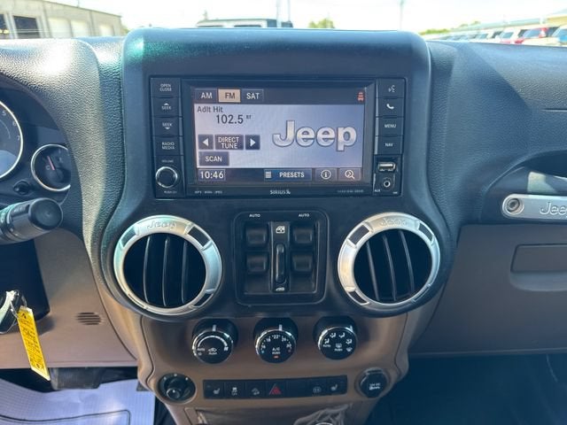 2012 Jeep Wrangler Unlimited Sahara