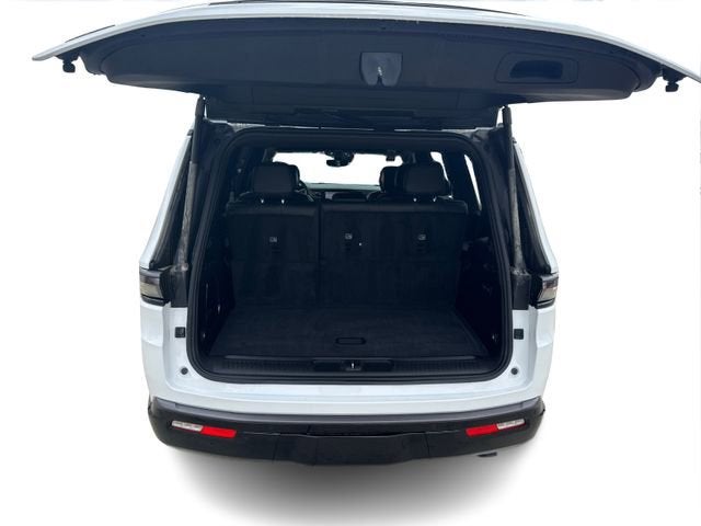 2026 Jeep Grand Wagoneer Limited Altitude