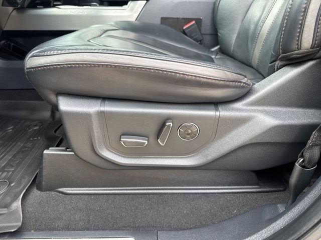 2022 Ford F-450SD Platinum
