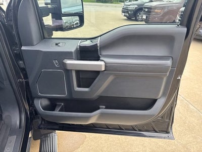 2022 Ford F-450SD Platinum