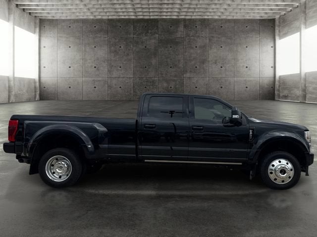 2022 Ford F-450SD Platinum