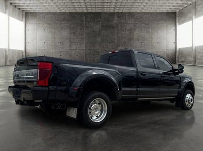 2022 Ford F-450SD Platinum