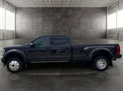 2022 Ford F-450SD Platinum