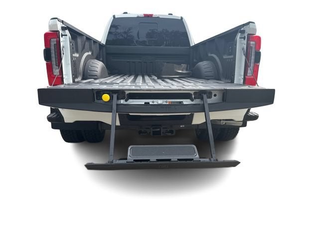 2025 Ford F-450SD Platinum