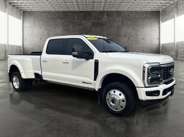 2025 Ford F-450SD Platinum