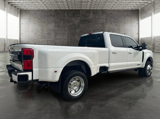 2025 Ford F-450SD Platinum