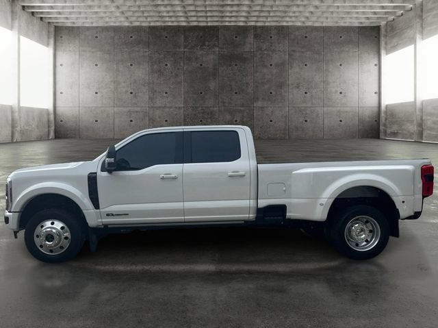 2025 Ford F-450SD Platinum