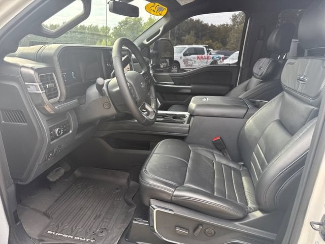 2025 Ford F-450SD Platinum