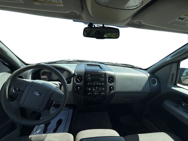2006 Ford F-150 Base
