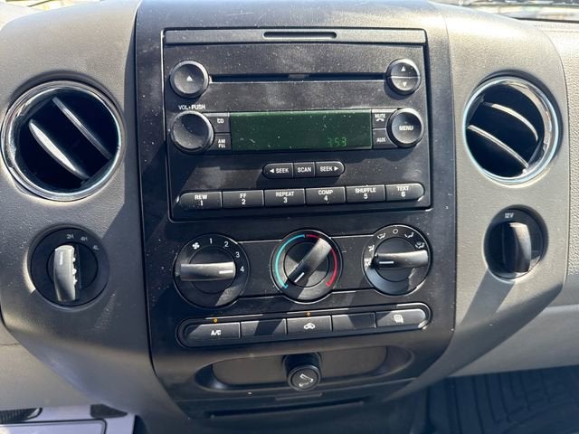 2006 Ford F-150 Base