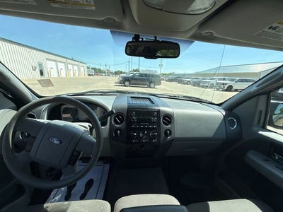 2006 Ford F-150 Base