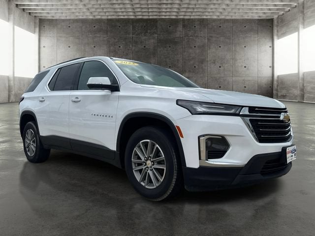 2023 Chevrolet Traverse LT
