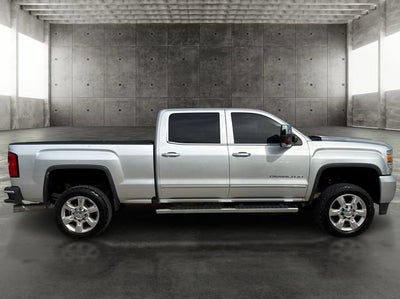 2019 GMC Sierra 2500HD Denali