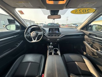 2025 Nissan Altima 2.5 SR