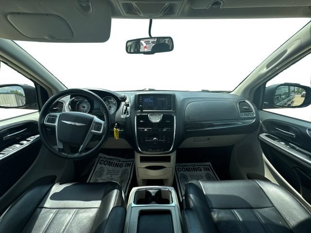 2012 Chrysler Town & Country Touring