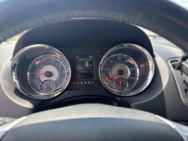 2012 Chrysler Town & Country Touring