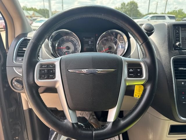 2012 Chrysler Town & Country Touring