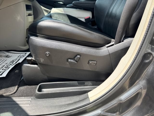 2012 Chrysler Town & Country Touring