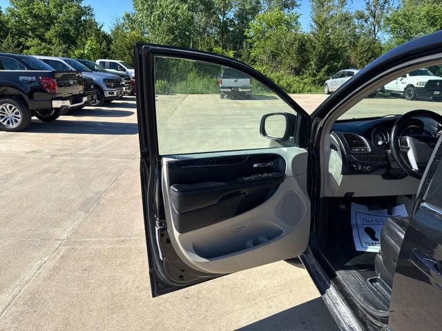 2015 Chrysler Town & Country Touring