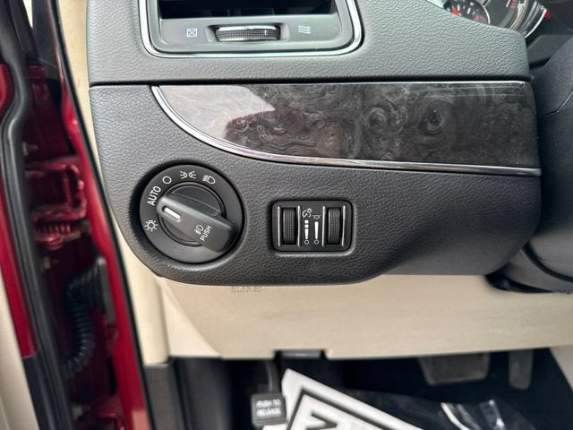 2015 Chrysler Town & Country Touring-L