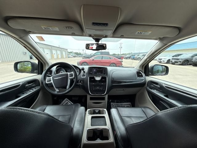 2015 Chrysler Town & Country Touring-L