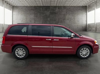 2015 Chrysler Town & Country Touring-L
