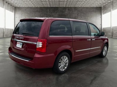 2015 Chrysler Town & Country Touring-L