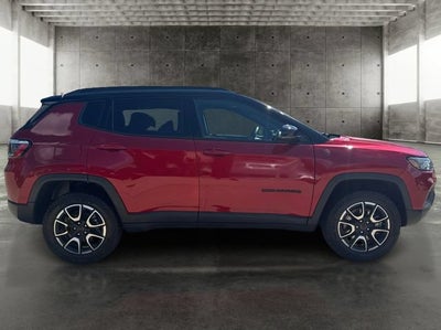 2025 Jeep Compass Trailhawk