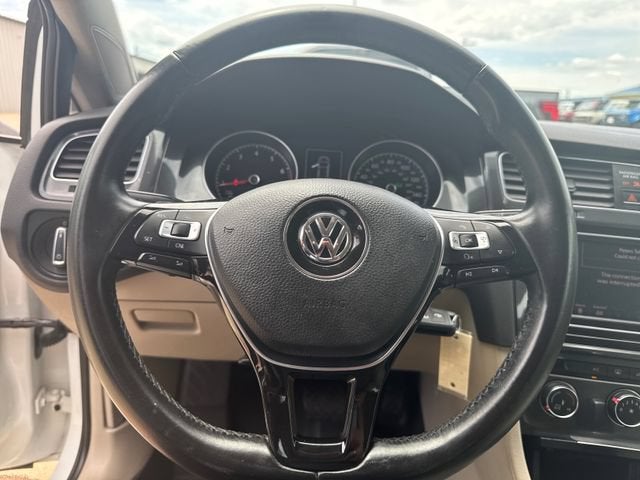 2018 Volkswagen Golf TSI S