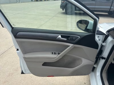 2018 Volkswagen Golf TSI S