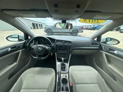 2018 Volkswagen Golf TSI S