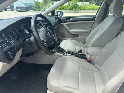 2018 Volkswagen Golf TSI S
