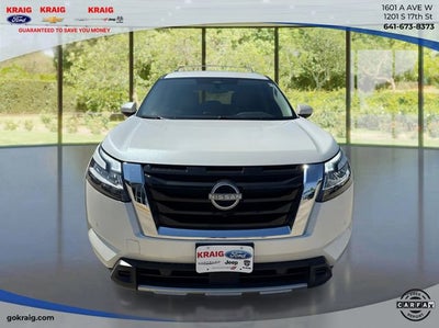 2024 Nissan Pathfinder SL
