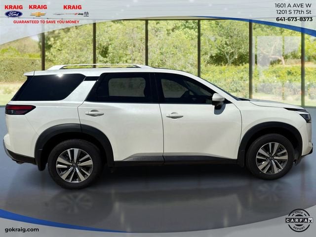 2024 Nissan Pathfinder SL