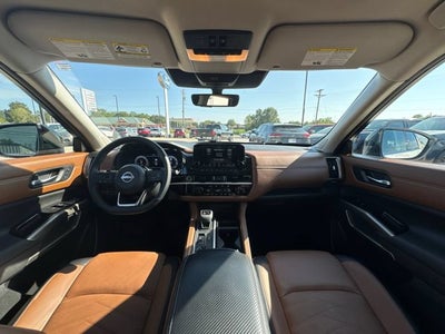 2024 Nissan Pathfinder Platinum