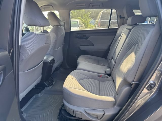 2023 Toyota Highlander Hybrid LE