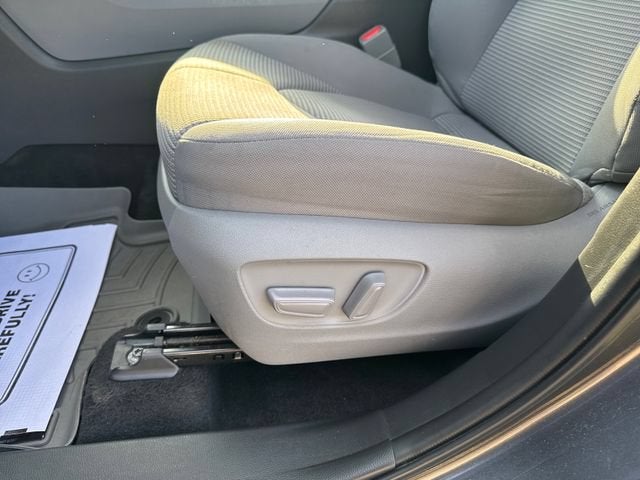 2023 Toyota Highlander Hybrid LE