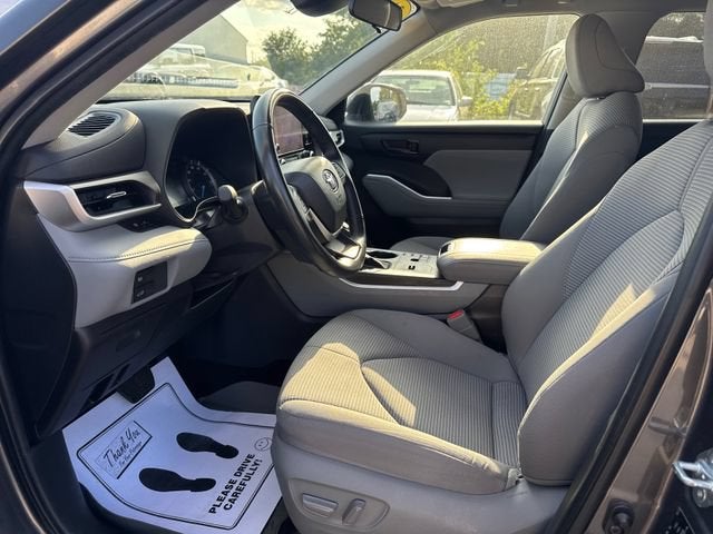 2023 Toyota Highlander Hybrid LE